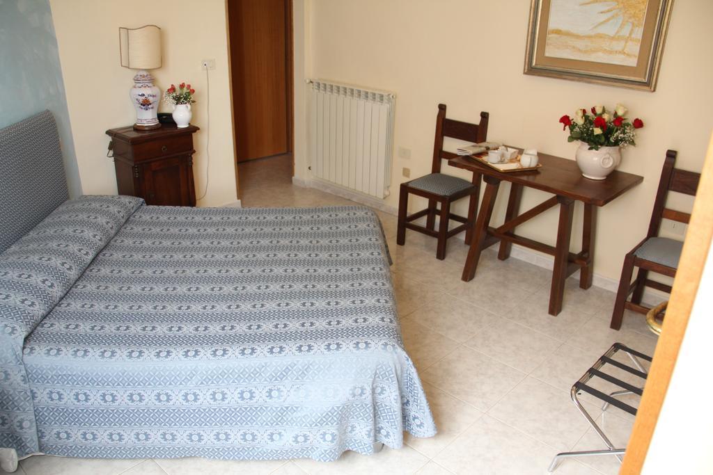 Gemini Camere E Suites Grosseto Room photo